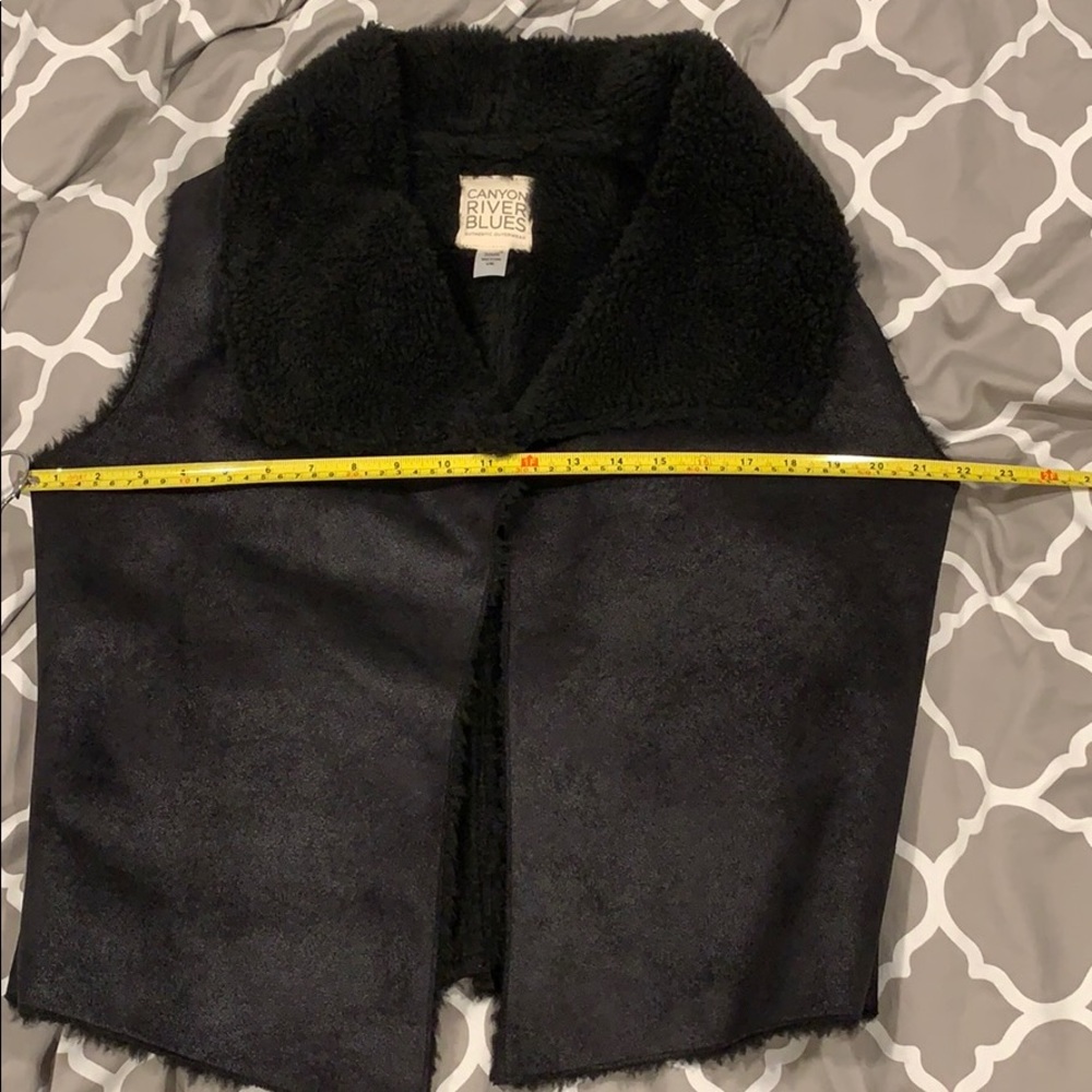 NWOT - Faux Fur Vest - Picture 3 of 5